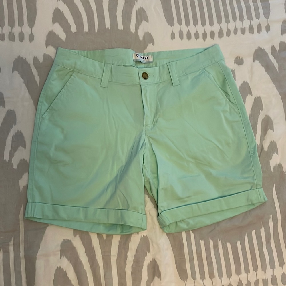 Old Navy mint, Bermuda shorts, size 8